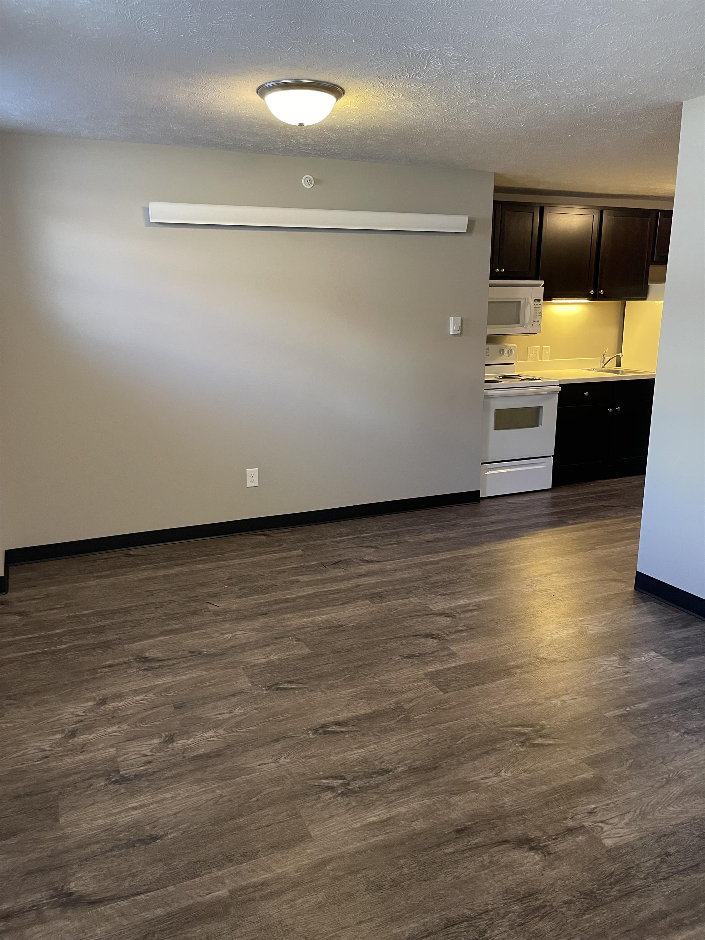 1421 P Street - 102